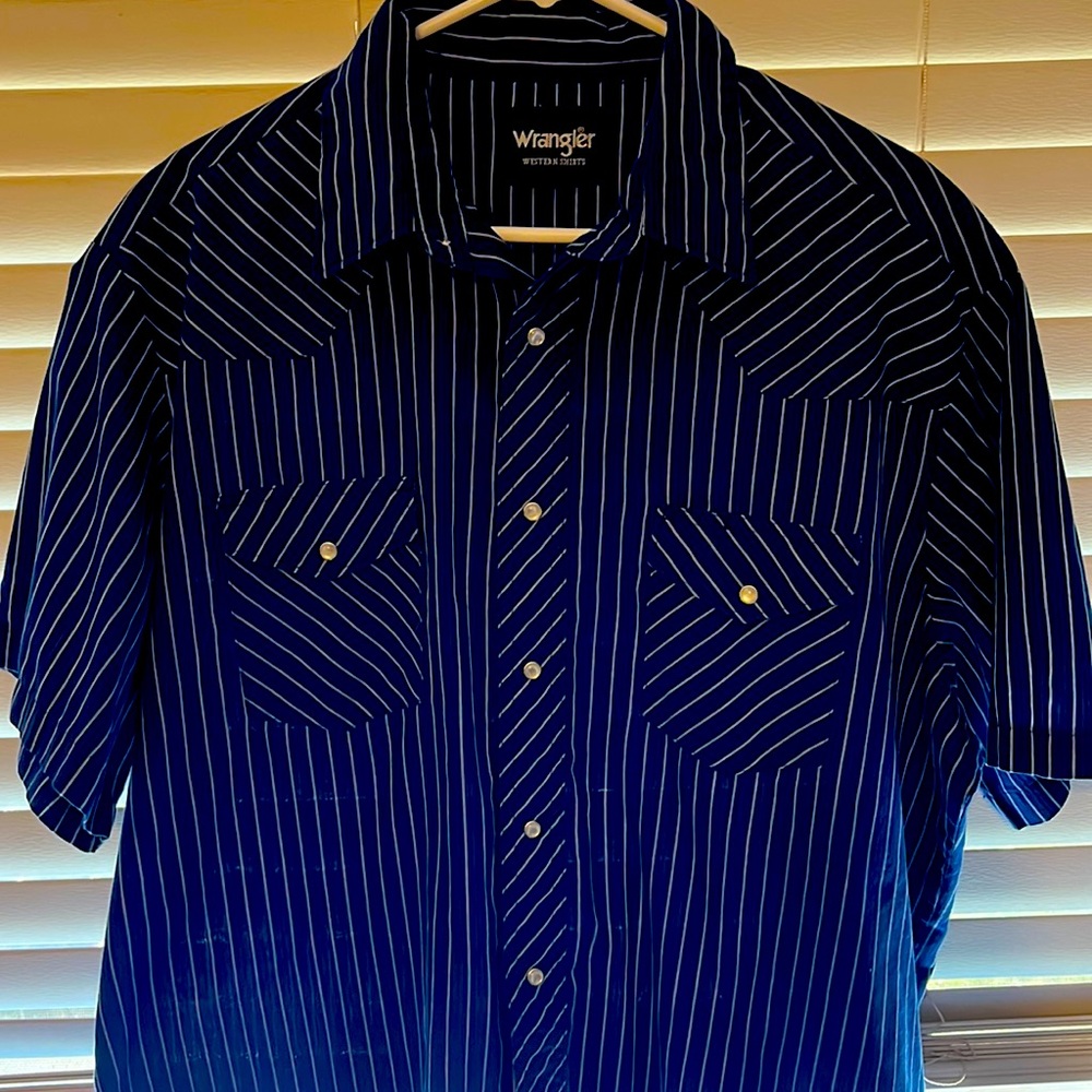 Mens XL Wrangler Pearl snap shirt